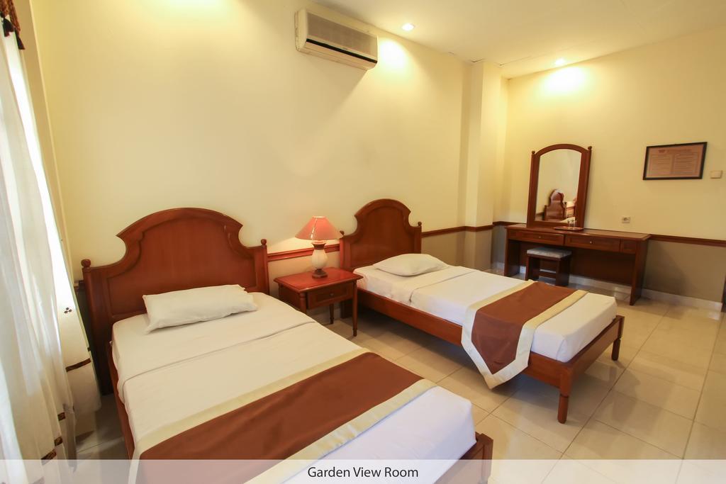 Duta Guest House Yogyakarta Esterno foto
