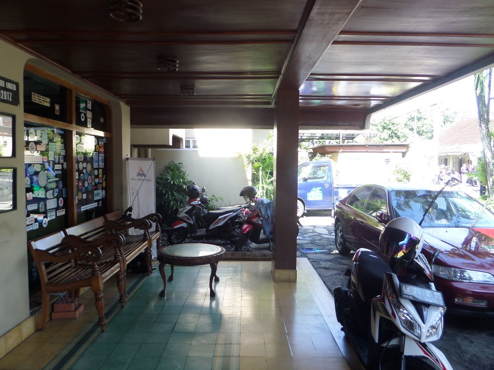Duta Guest House Yogyakarta Esterno foto