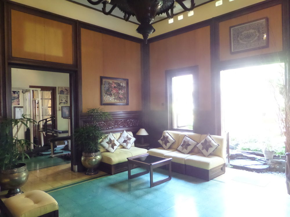 Duta Guest House Yogyakarta Esterno foto