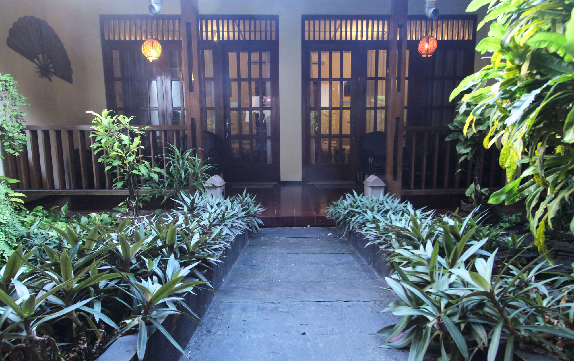 Duta Guest House Yogyakarta Esterno foto